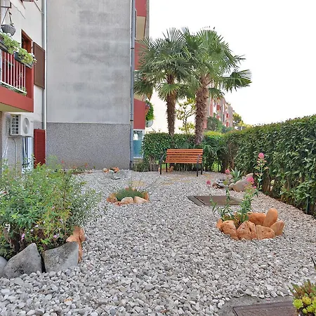 Apartment Mladen 1660